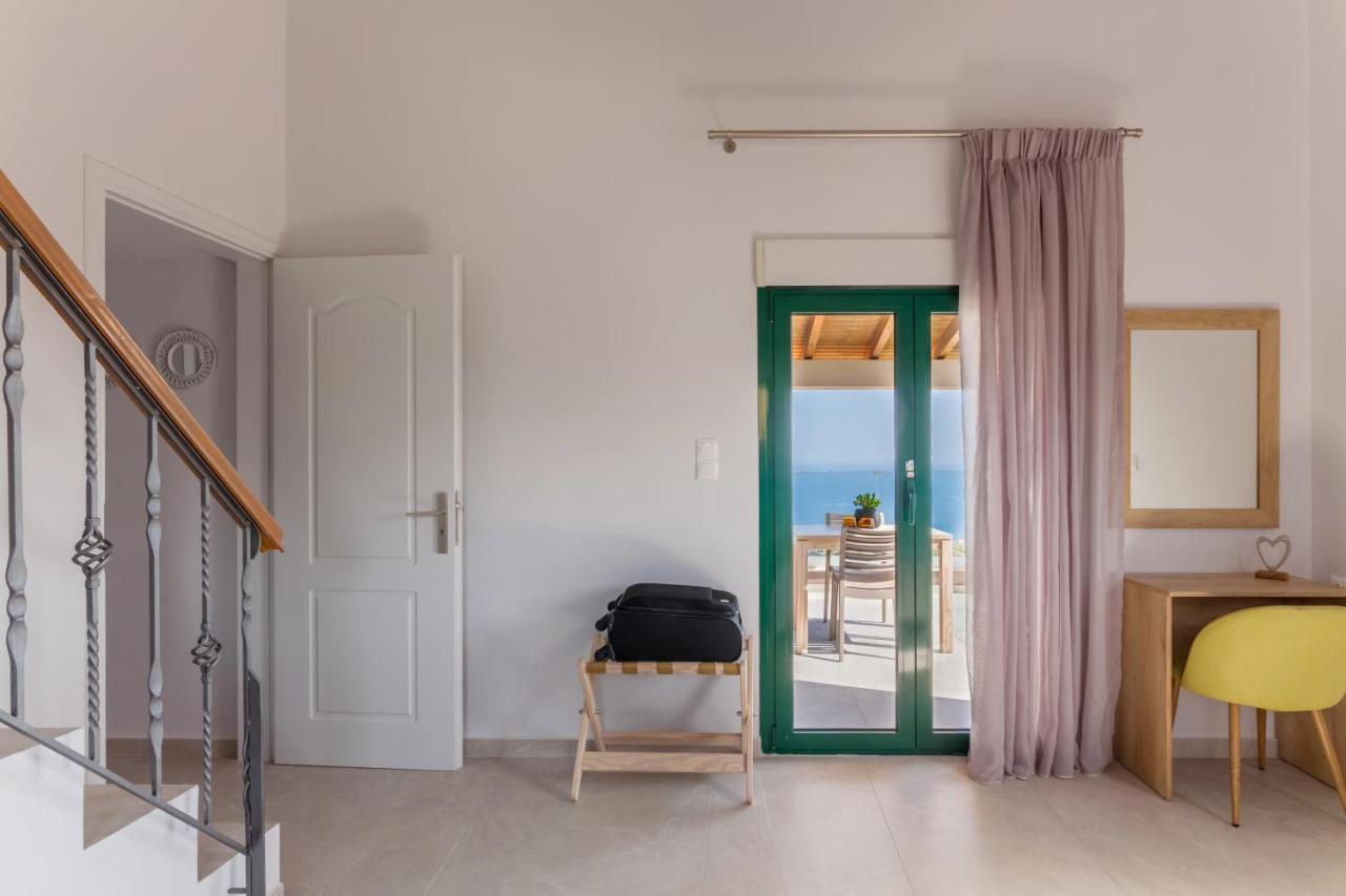 Villa Ourania Agia Pelagia  Extérieur photo